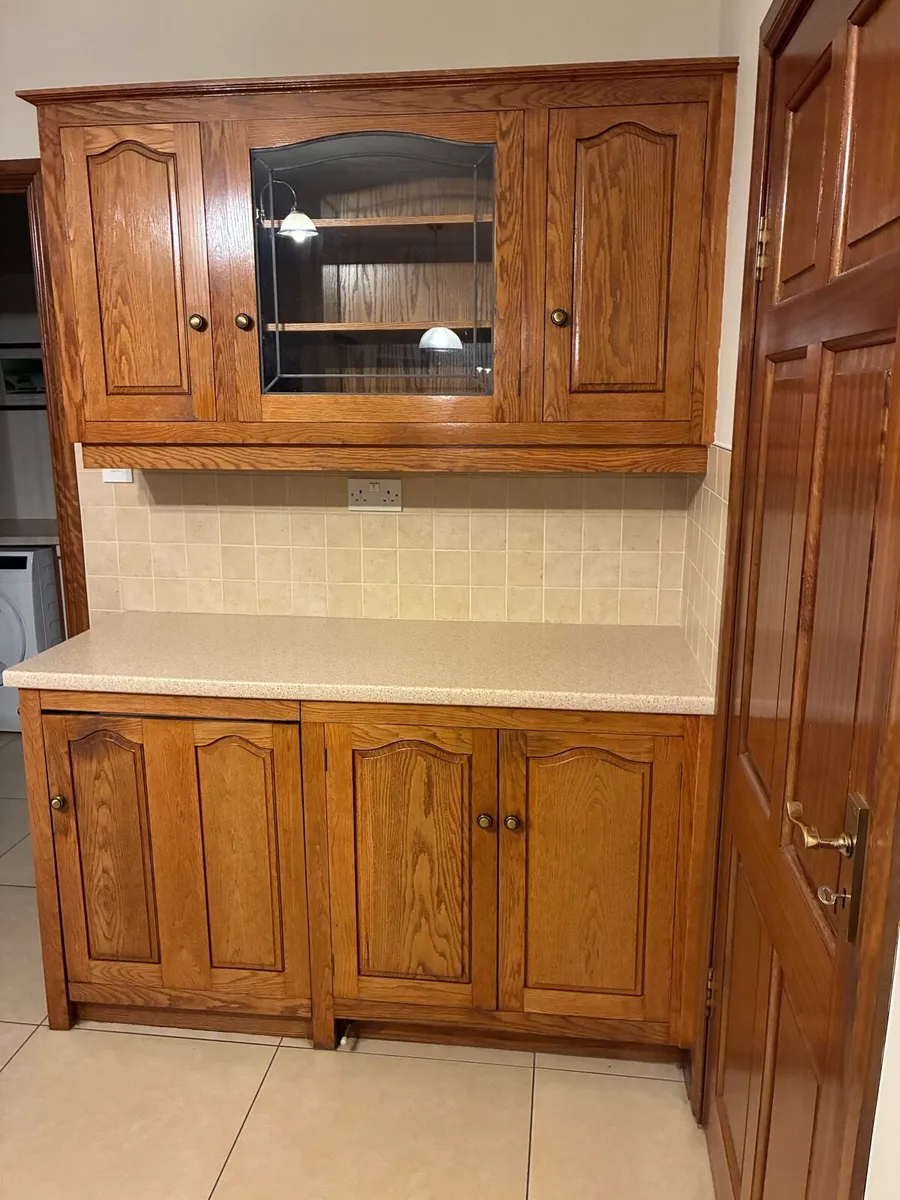 Solid oak kitchen cabinets - Image 4
