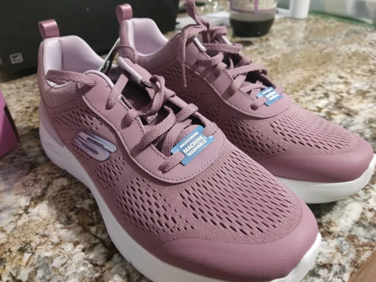 Sketchers Ladies 6UK BRAND NEW ! - Image 2