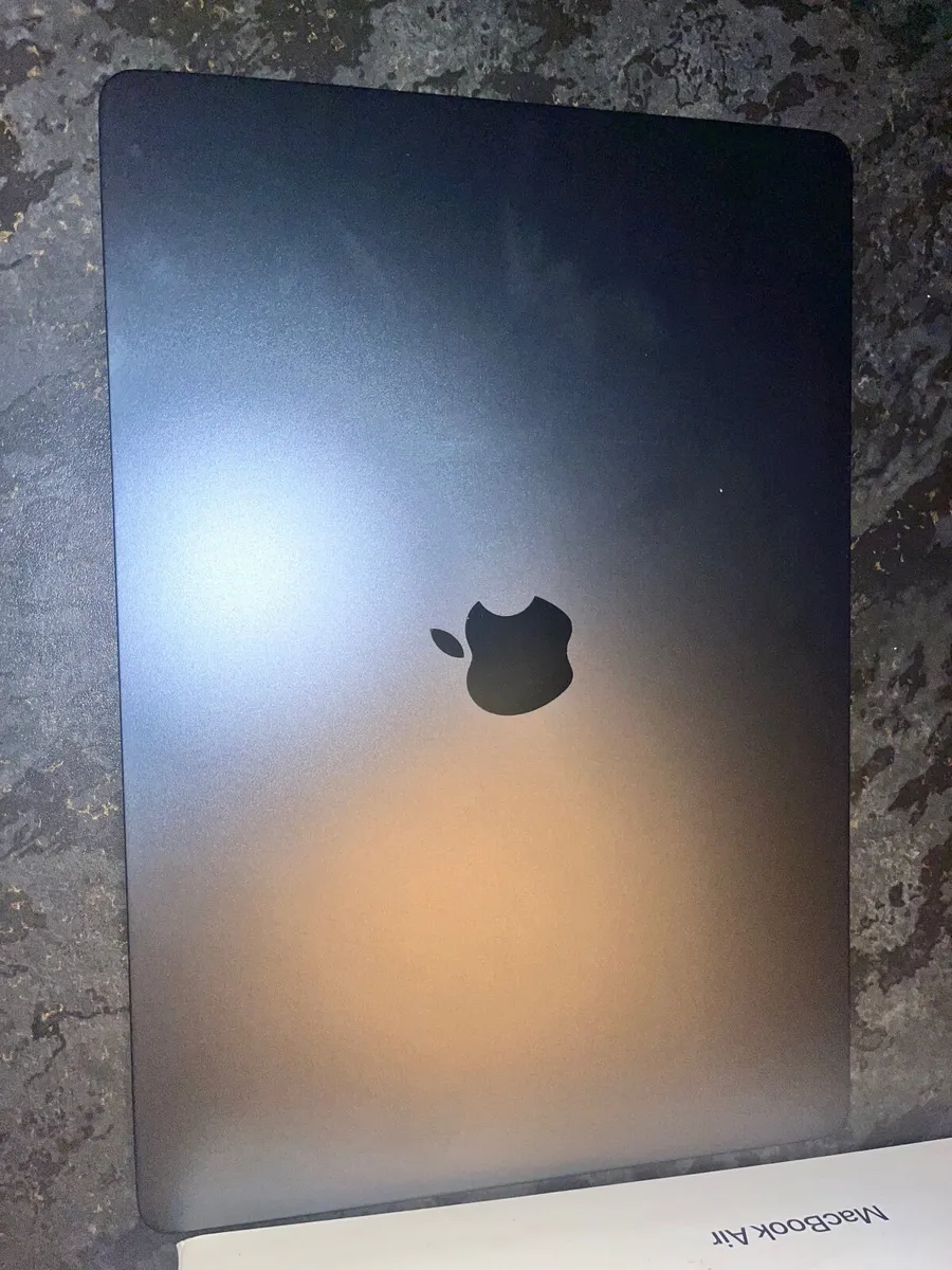 Apple MacBook Air - Image 4