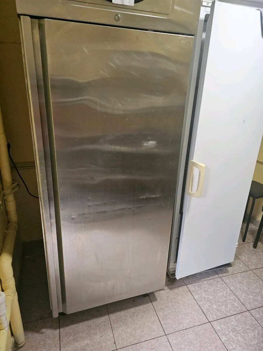 Catering fridge - Image 2