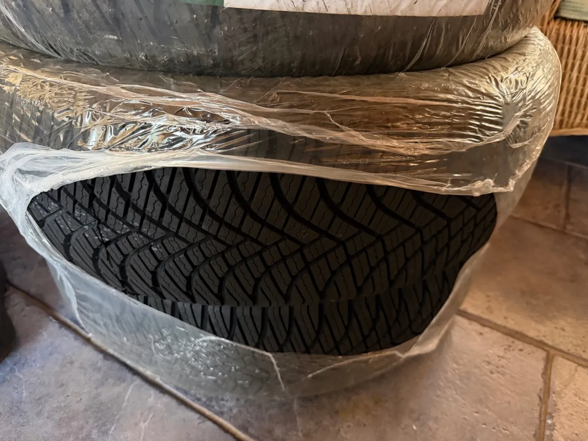 4x BRAND NEW Westlake Tyres 215/65/R16 98V – Never - Image 1