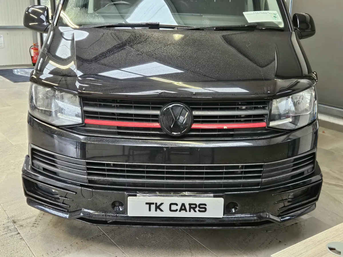 17 VOLKSWAGEN TRANSPORTER HIGHLINE - Image 4