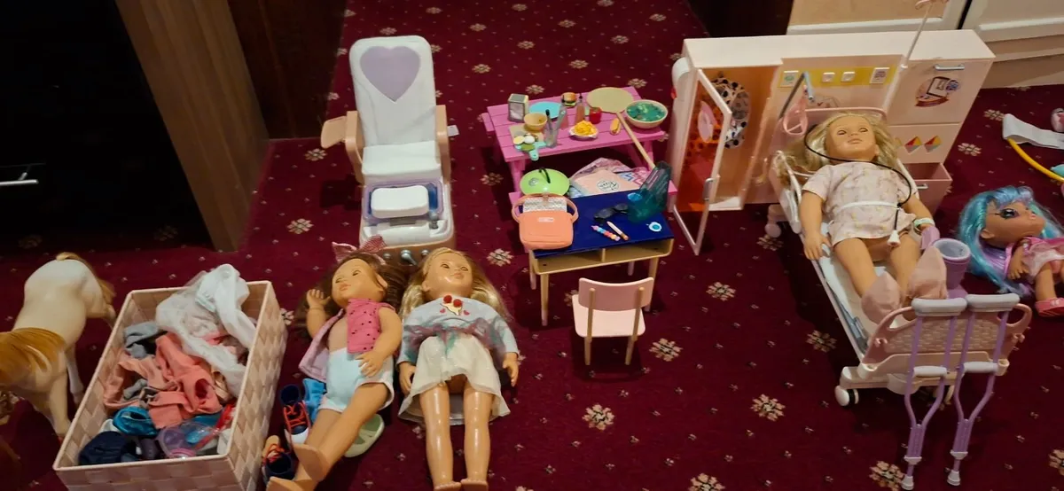 Our Generation dolls, Hosptital  set and clothes - Image 1