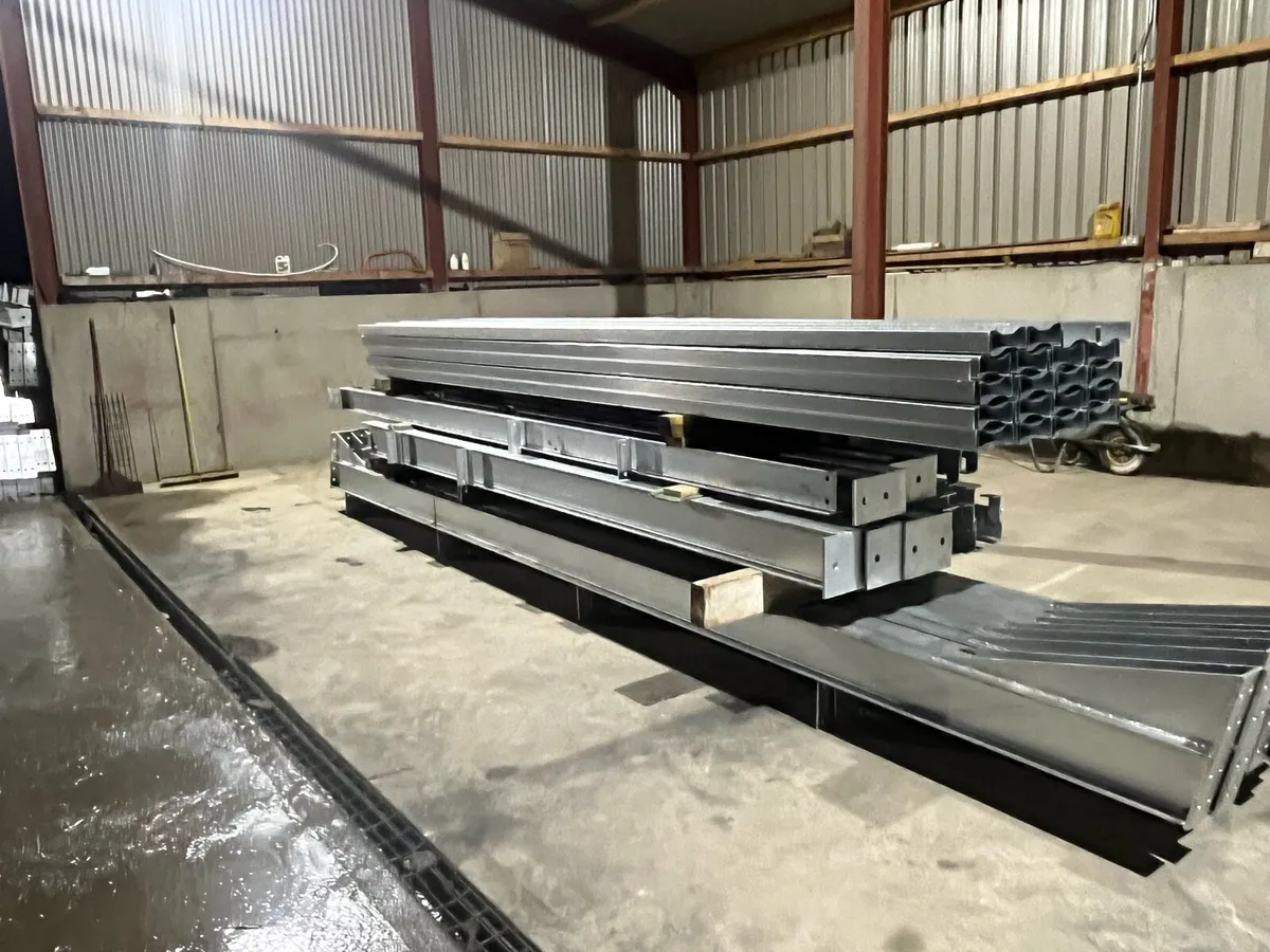 60x40x14 galvanised shed with purlins - Image 4