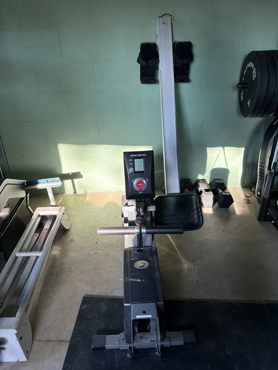 Rowing machine - Image 1
