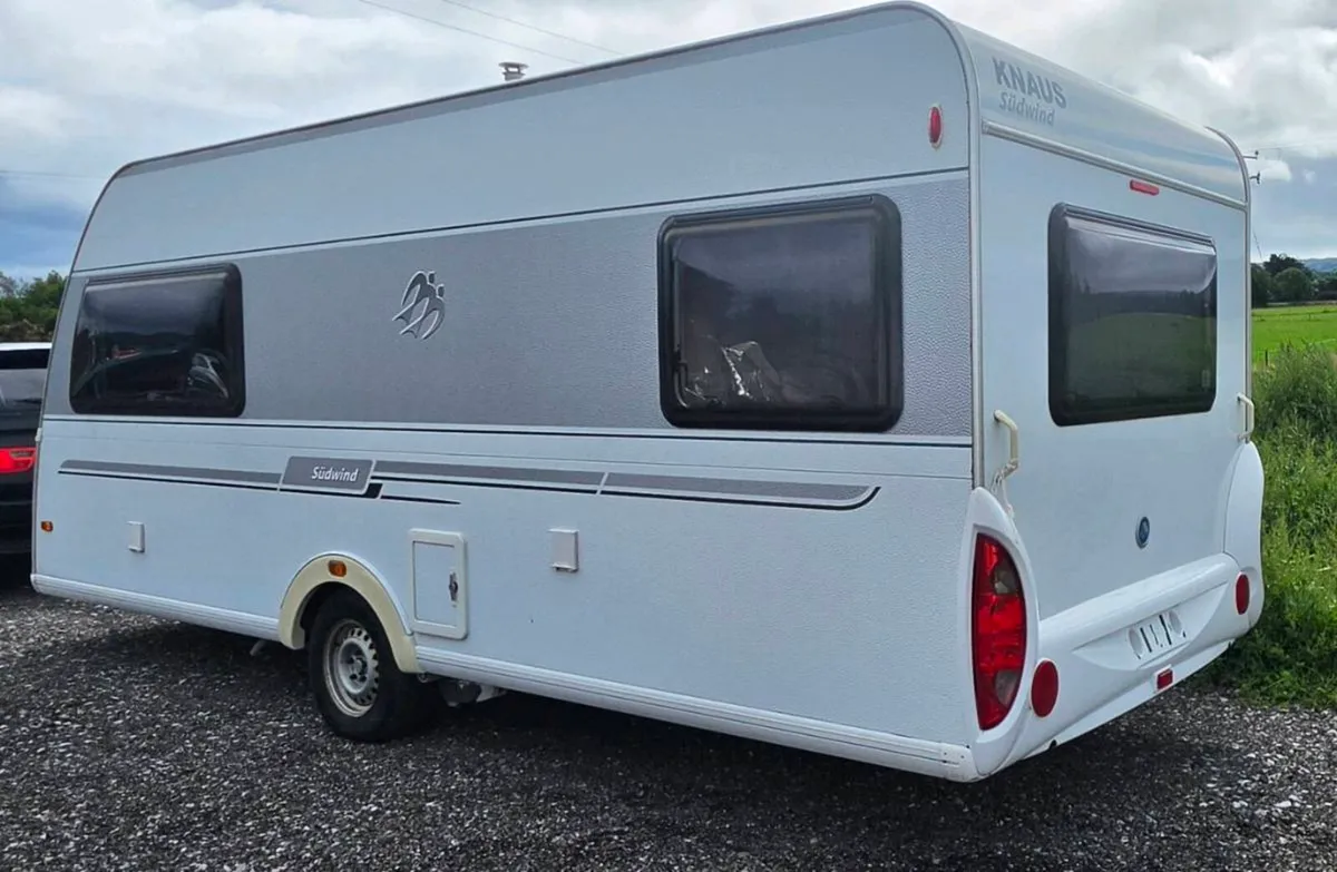 Knaus Sudwind 500EU Caravan - Image 3
