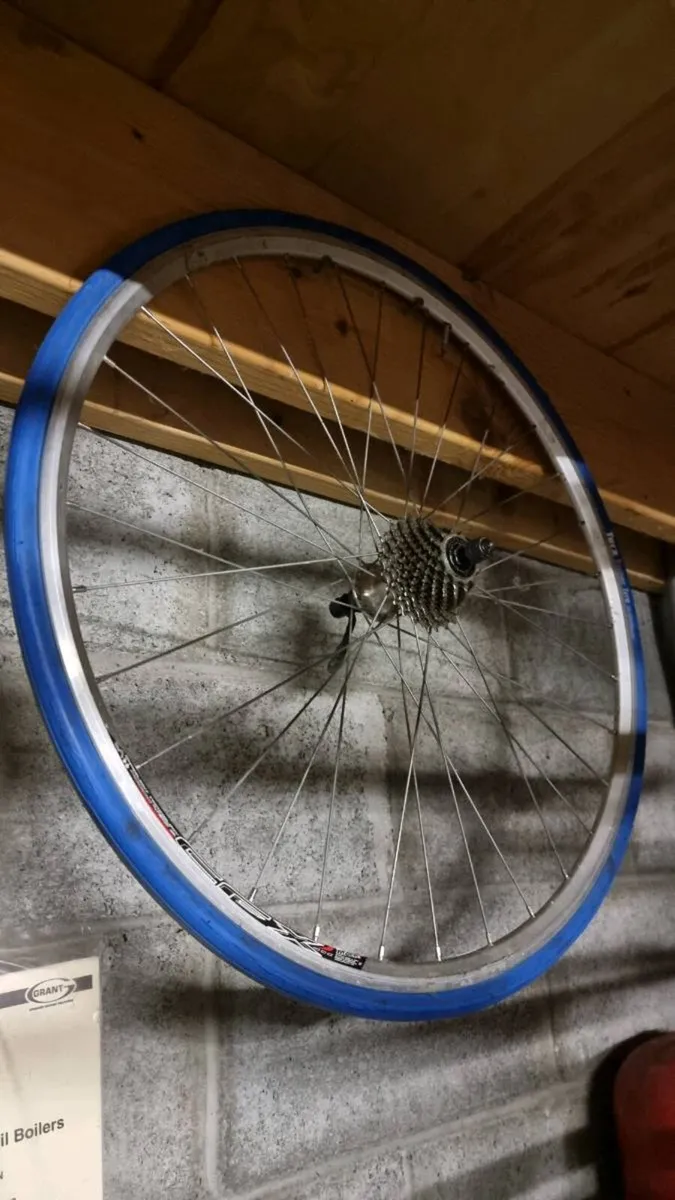 Trax Turbo Smart Trainer with Training Wheel - Image 3