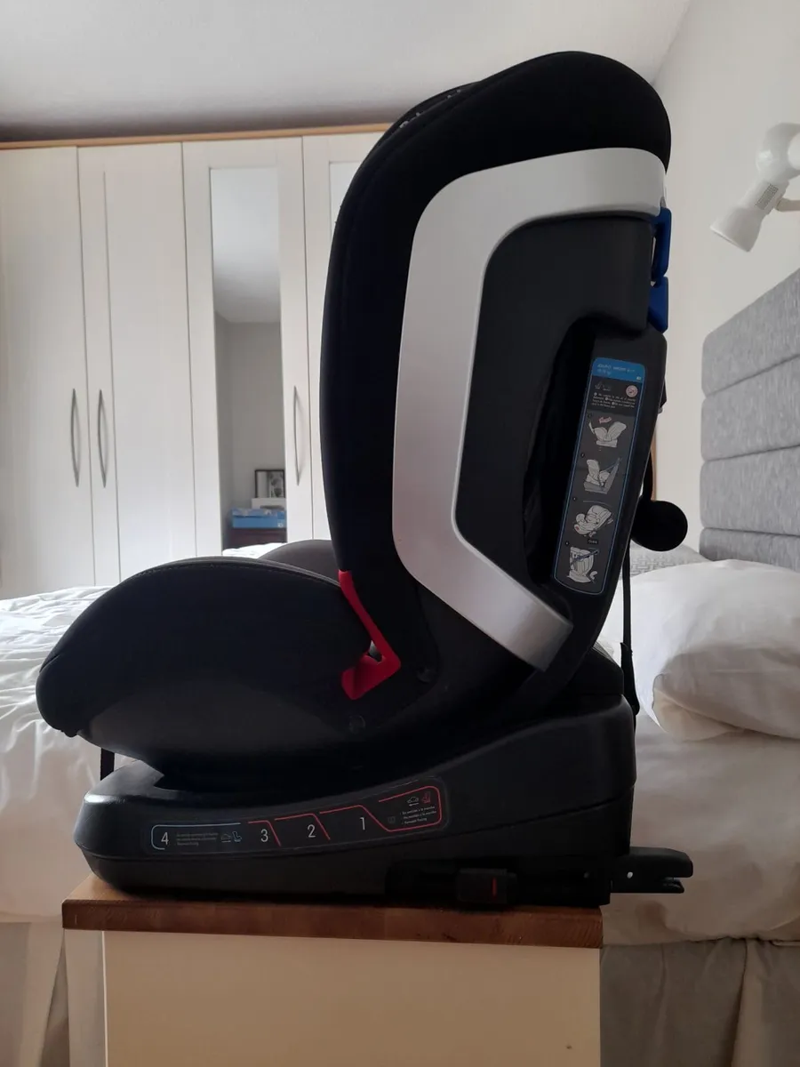 Child car seat - Image 2
