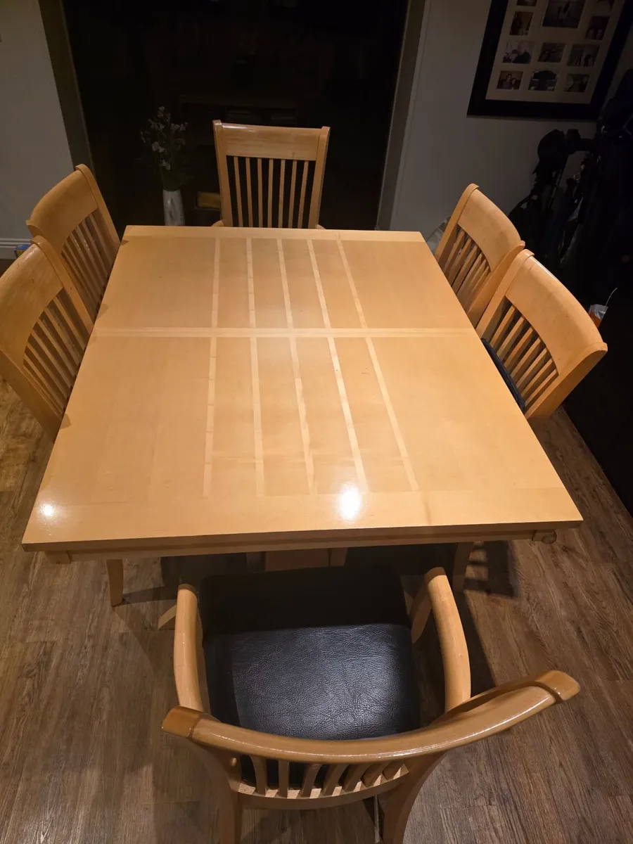 Dining Table and chairs - Image 3