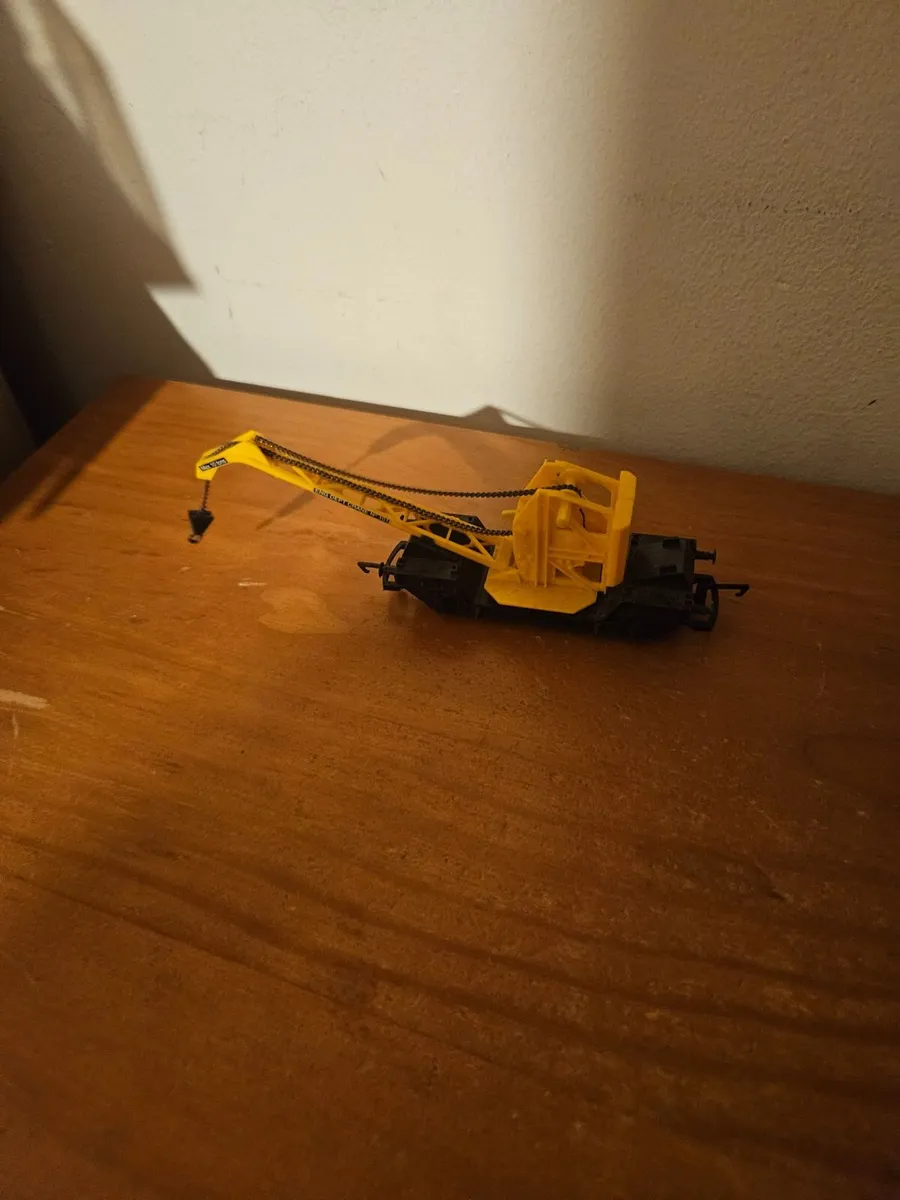 Hornby OO Gauge Brakedown Crane - Image 1