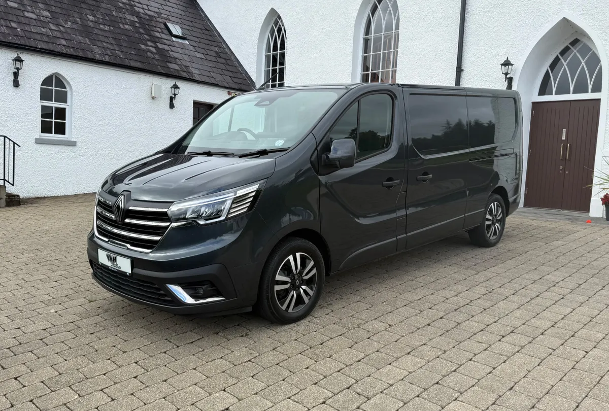 2024 (242reg) Renault Trafic SportPlus Auto 170bhp - Image 3