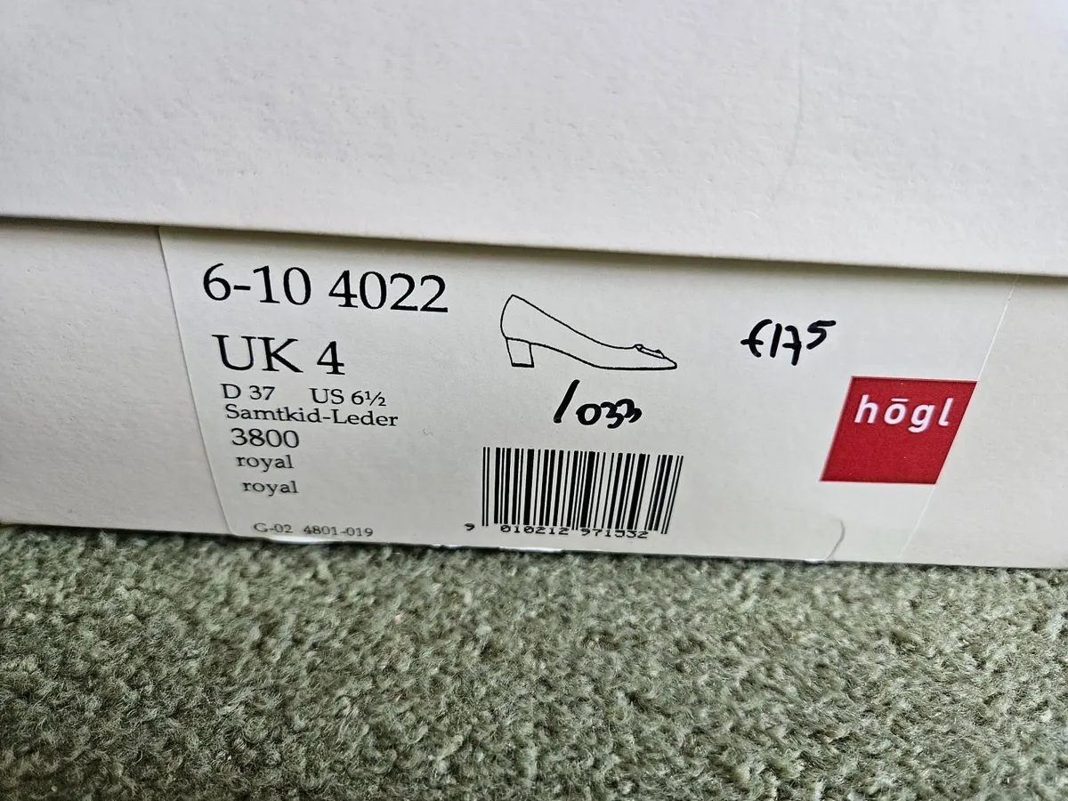 Womens Shoes 4 - Image 2