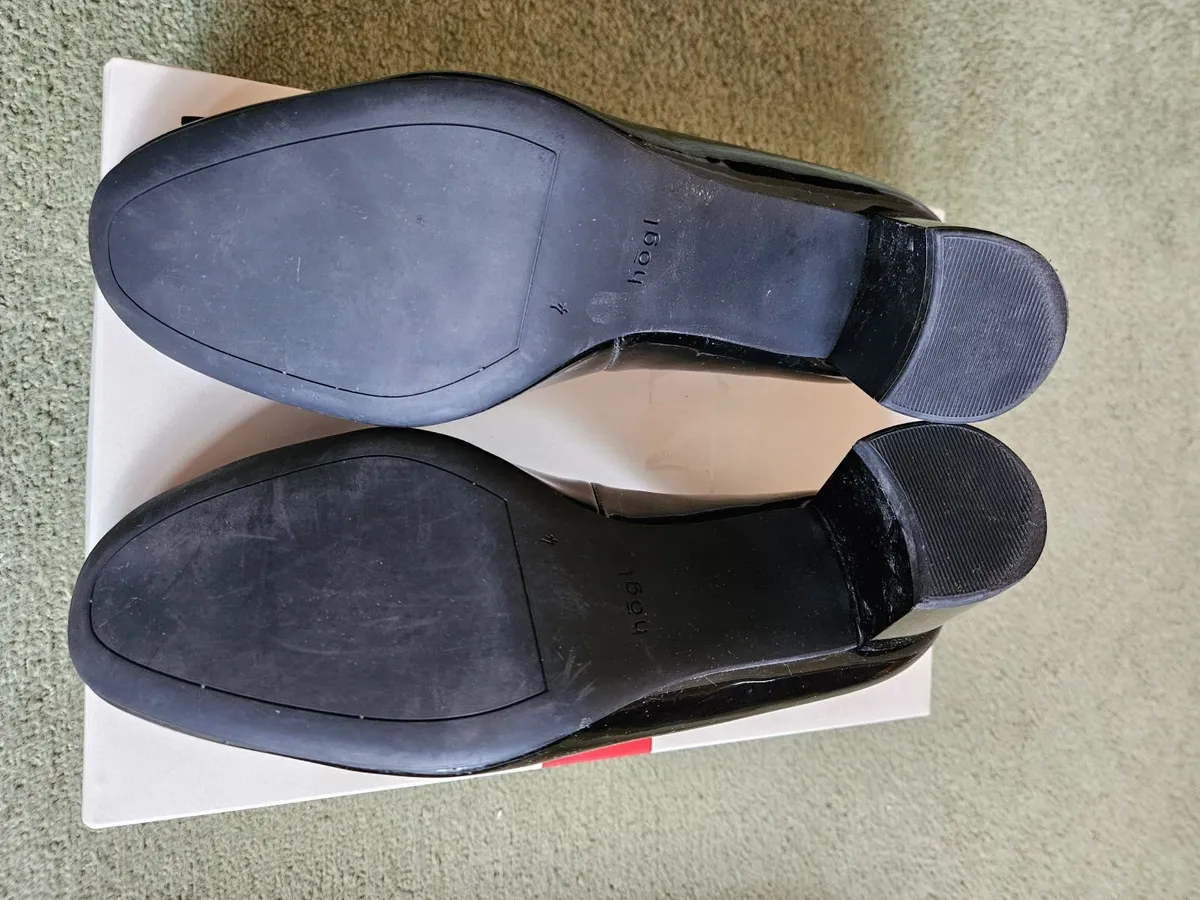 Womens Shoes 4 - Image 4