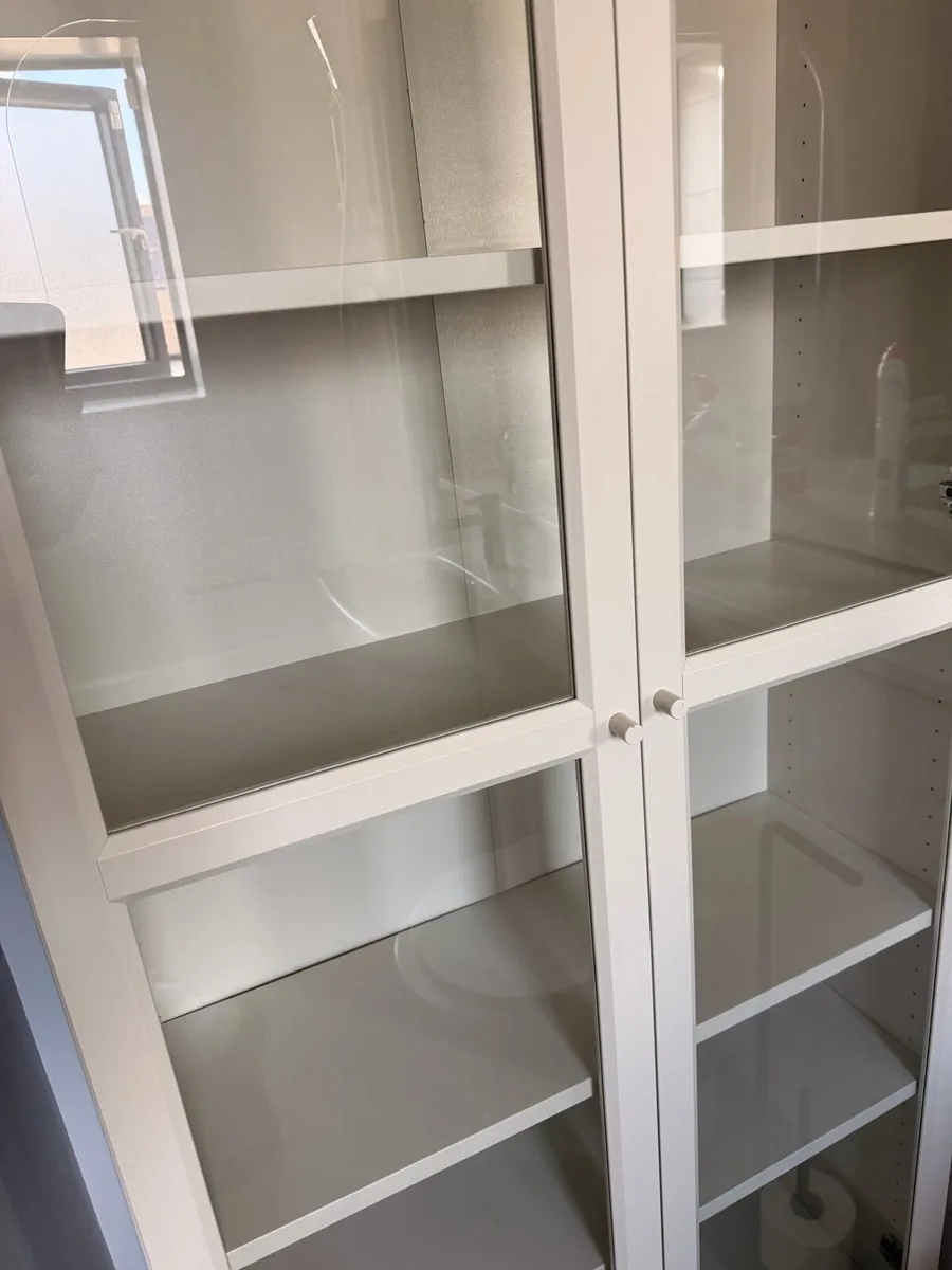 Large glass cabinet - Image 2