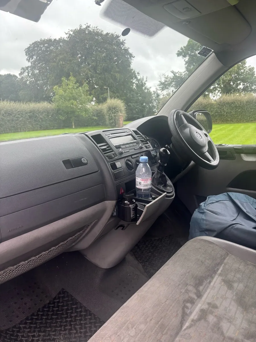 VW Transporter - Image 2