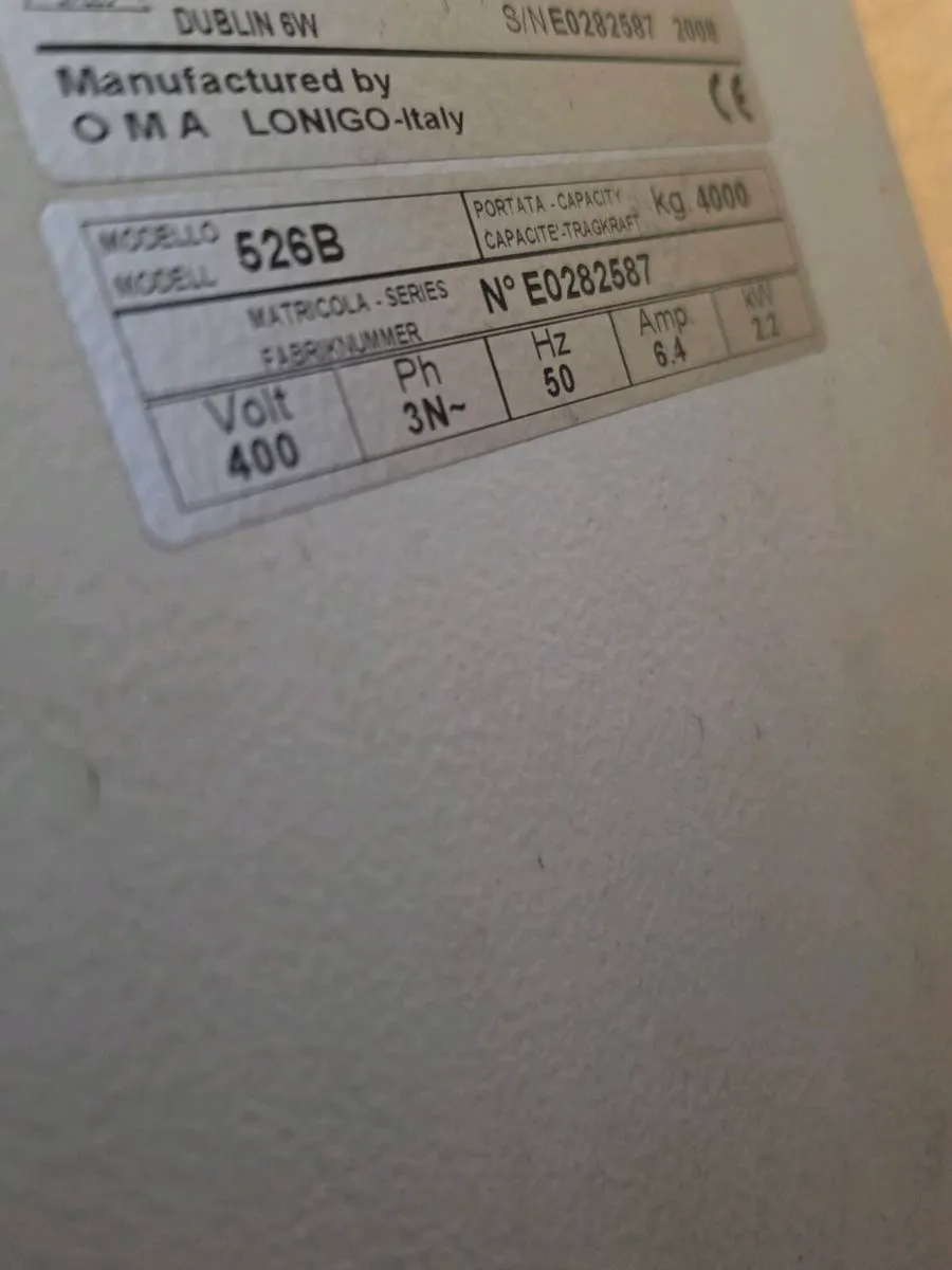 4 post 4 ton lift - Image 3