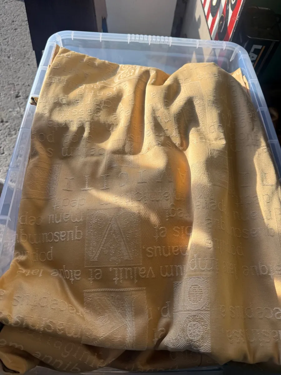 Two large boxes convent curtains - Image 1