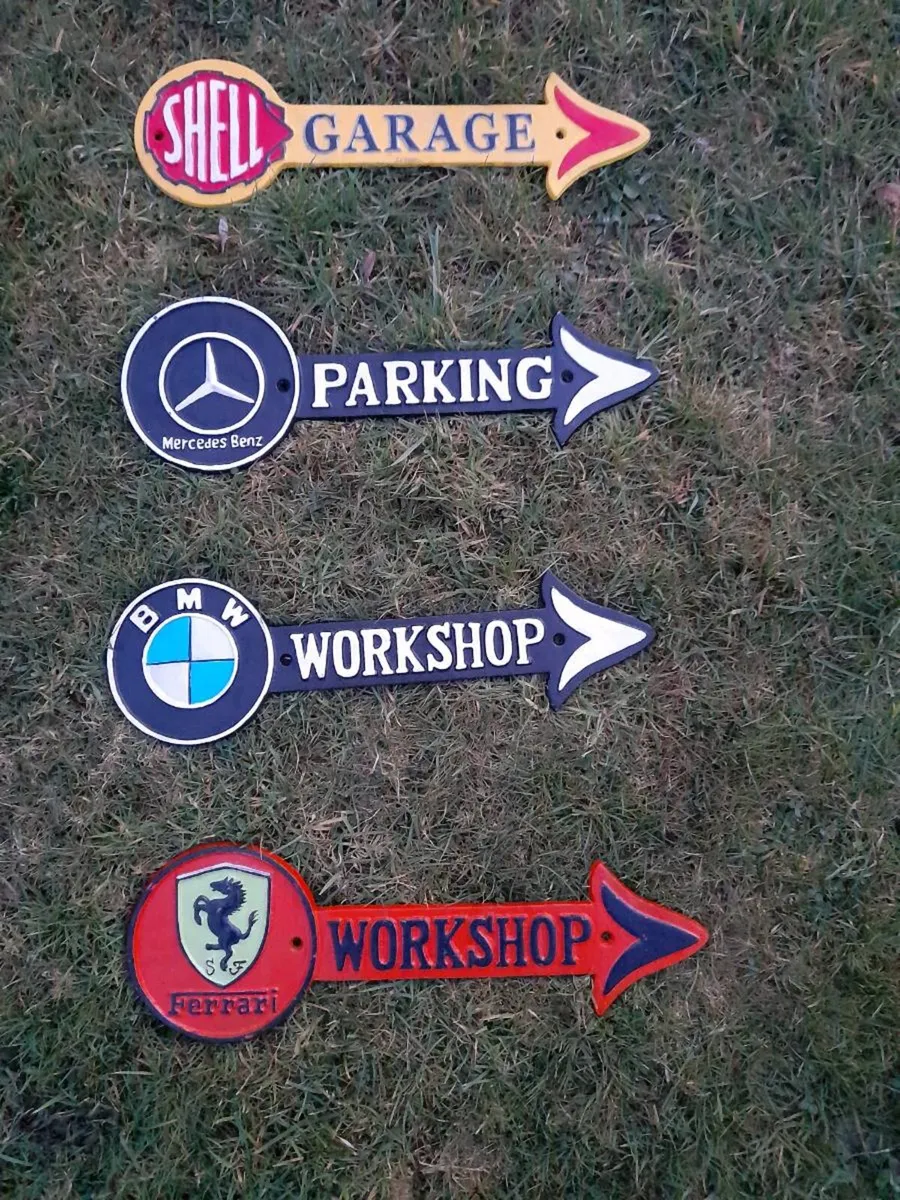Cast Iron Arrow Signs - Image 1