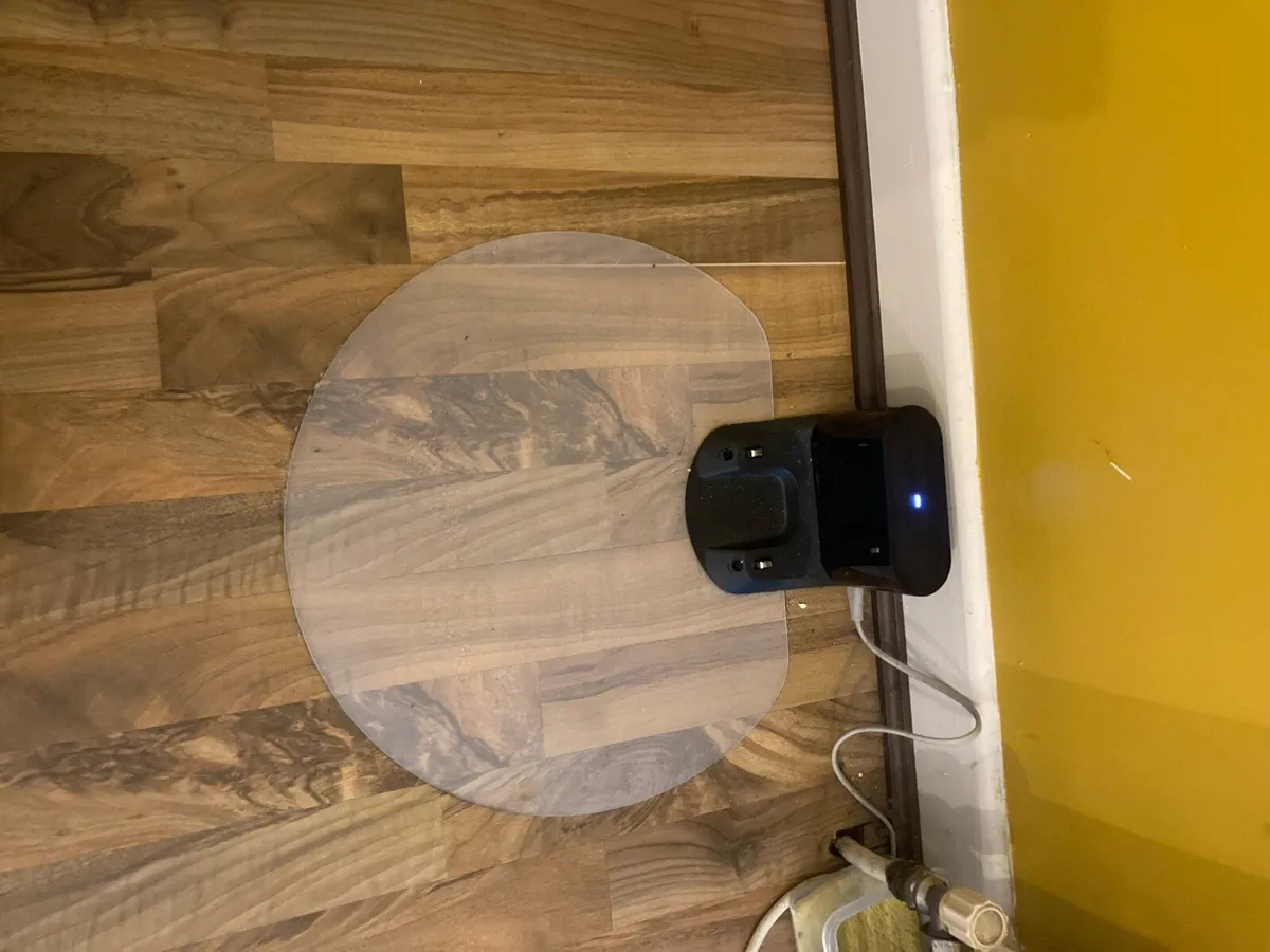 Roborock S8 robot vacuum - Image 2