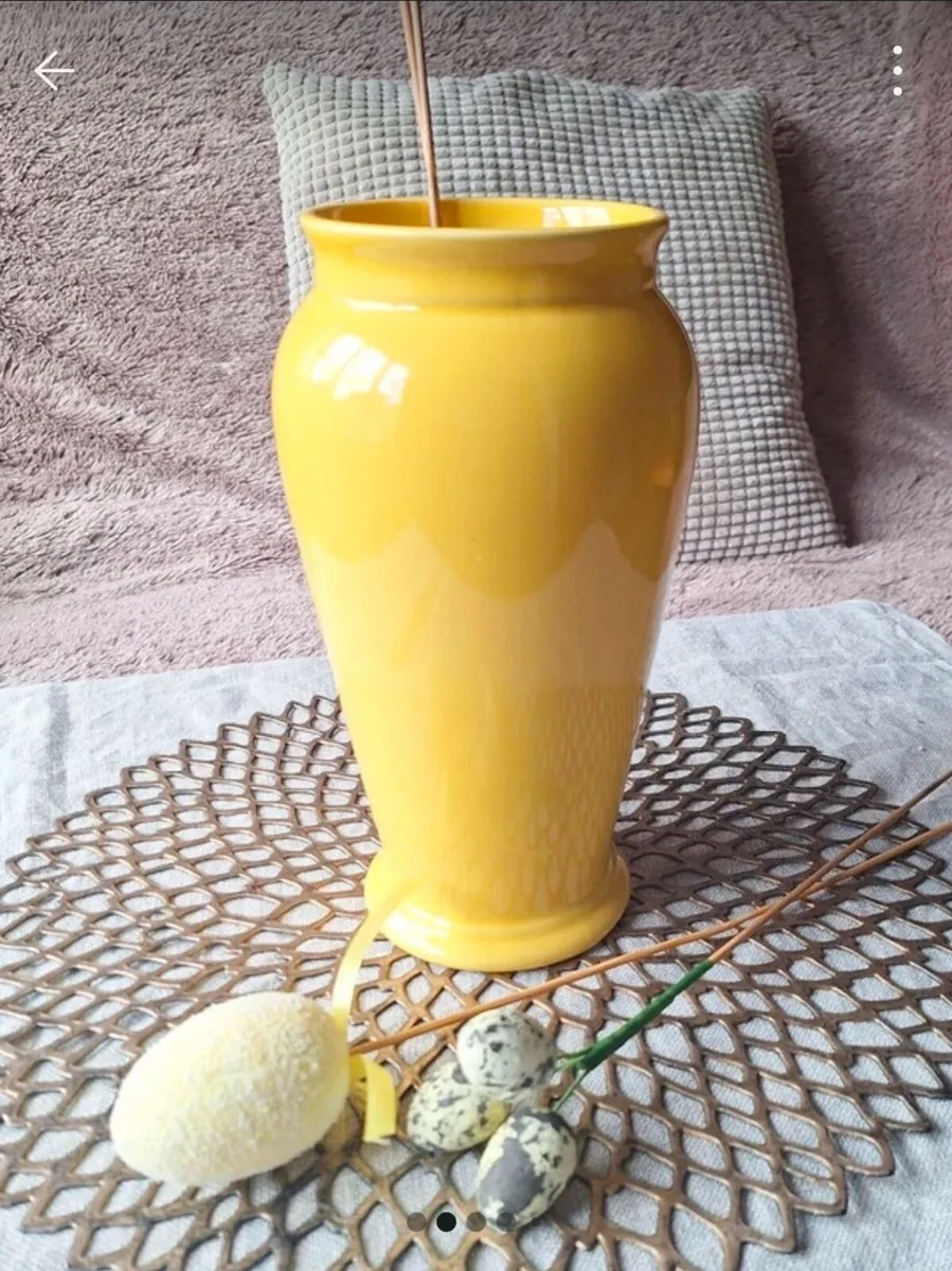 Beautiful yellow ceramic vase - Image 2