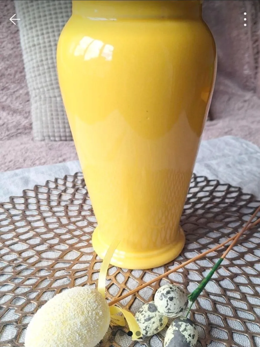 Beautiful yellow ceramic vase - Image 3