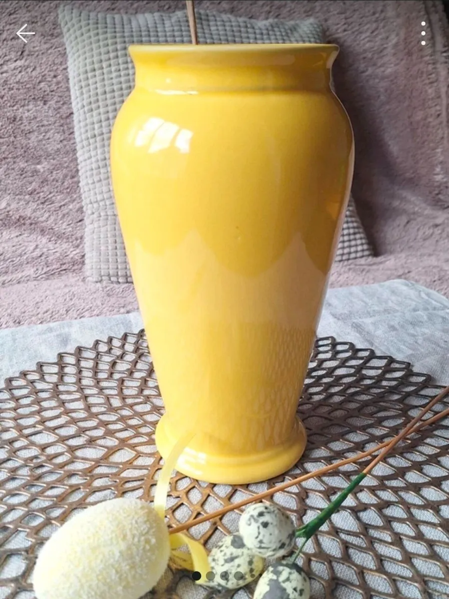 Beautiful yellow ceramic vase - Image 1
