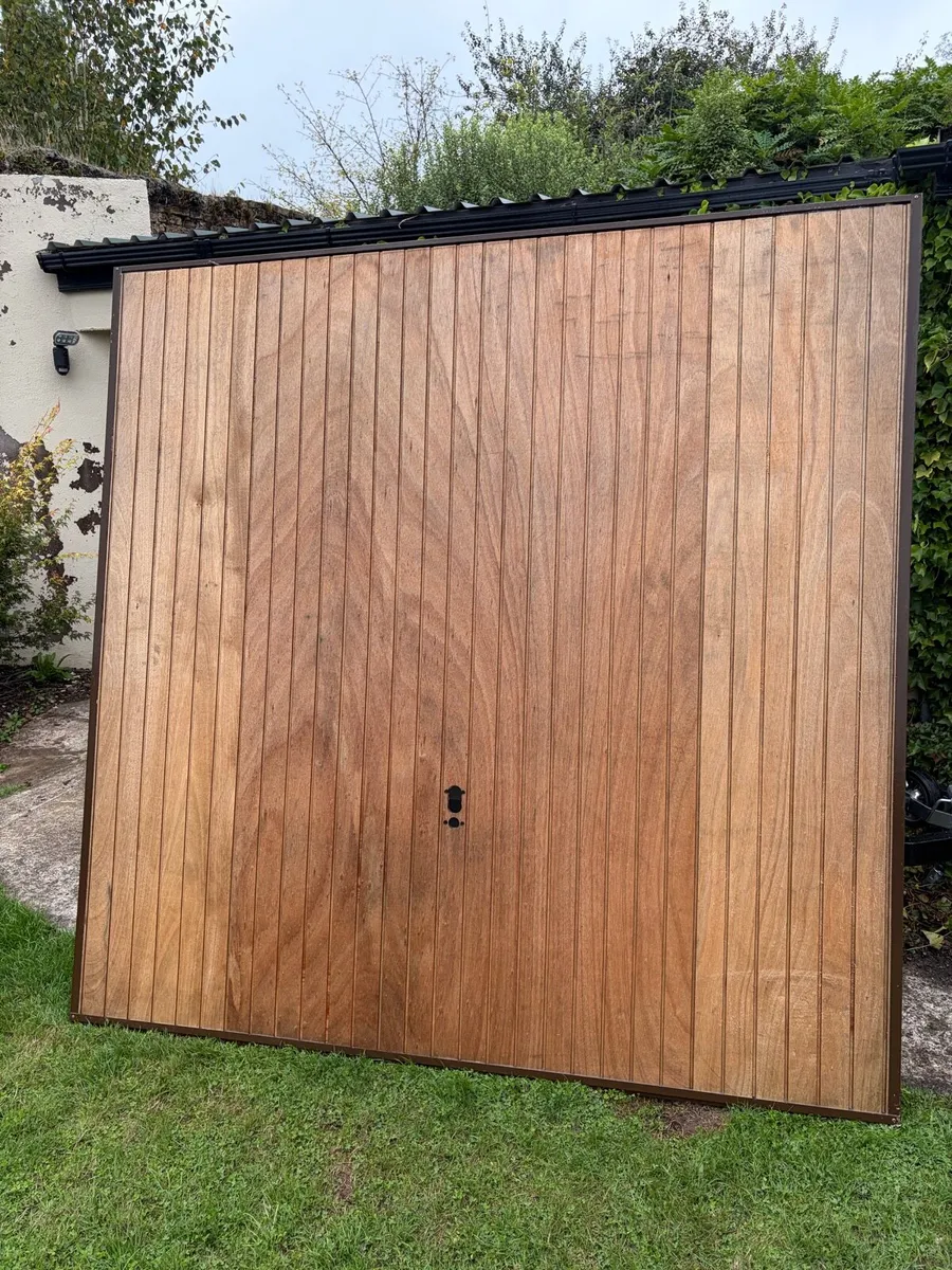 GARAGE DOOR GARADOR CAVENDISH 7ft x 7ft - Image 1