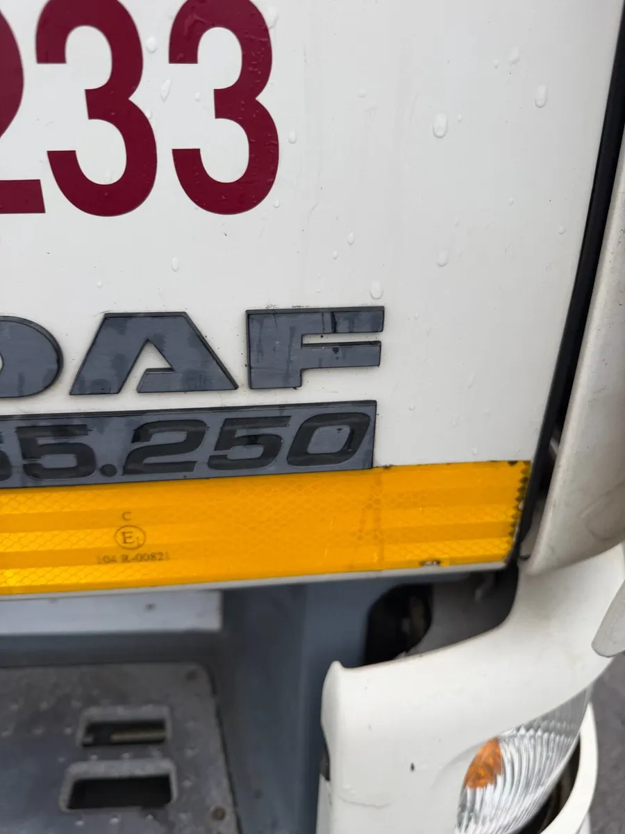 Daf  fuel oil tanker . Bowser. Storage tank - Image 2