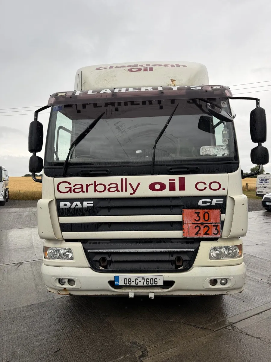 Daf  fuel oil tanker . Bowser. Storage tank - Image 3