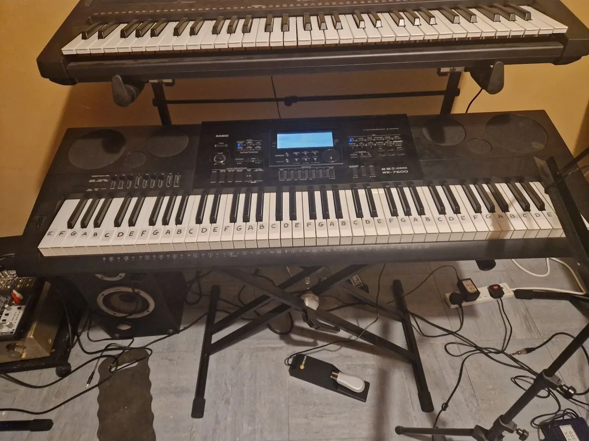Casio WK7600 keyboard arranger workstation - Image 1