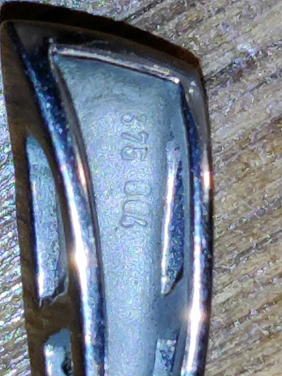 HORIZONTAL DIAMOND, 9CT WHITE Gold New Pendant ! - Image 4