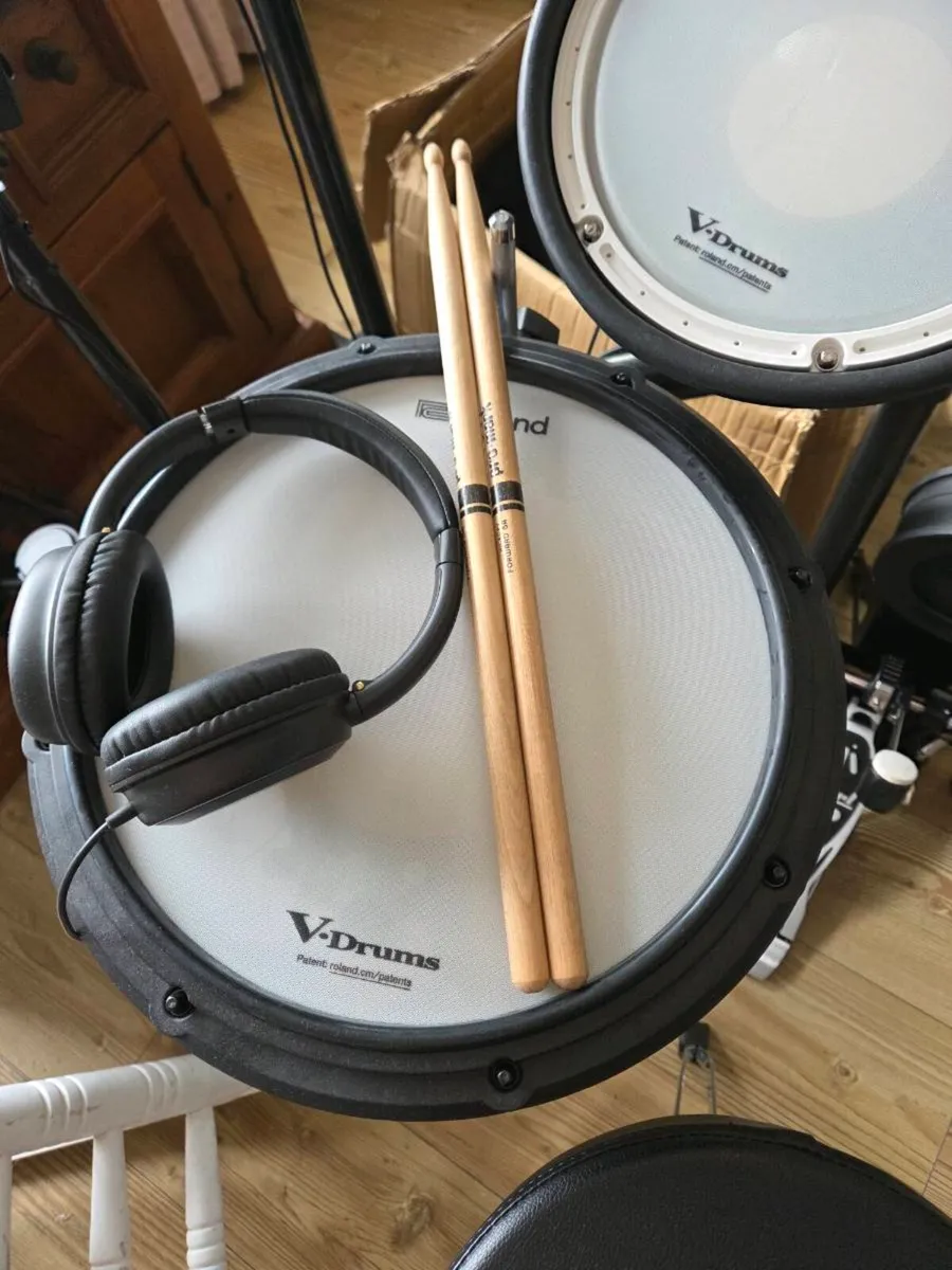 Roland TD-17KV all mesh Electric drum kit - Image 2