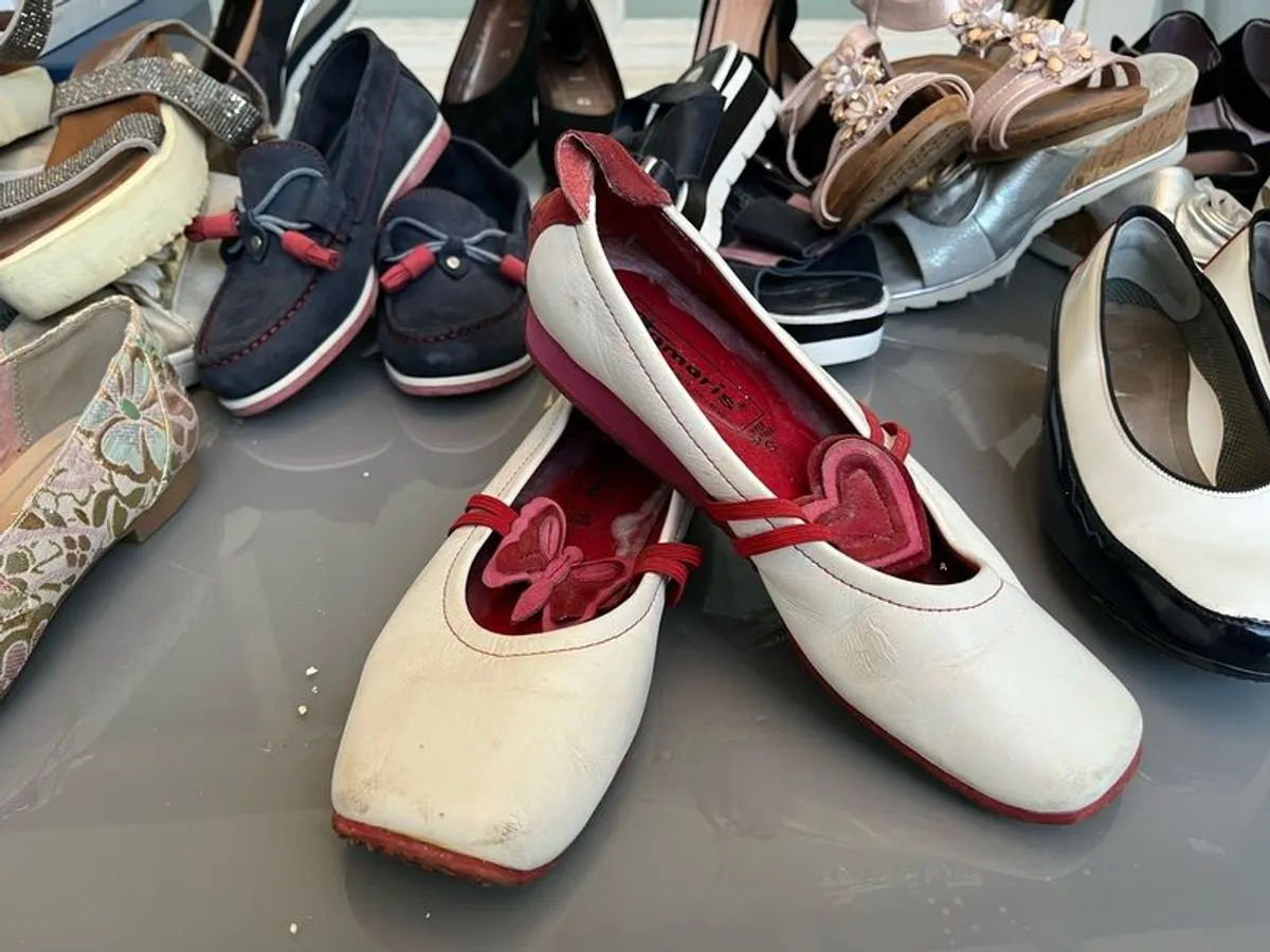24 pairs of classy womens shoes - Image 3