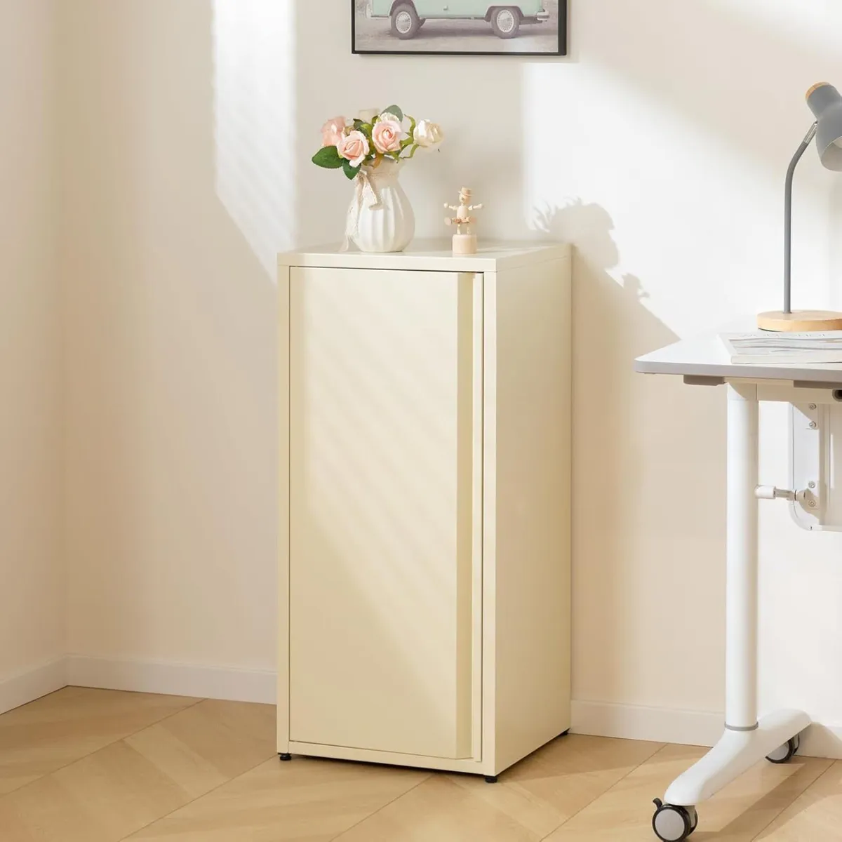 One Door Magnetic Clasp Metal Filing Cabinet - Image 2
