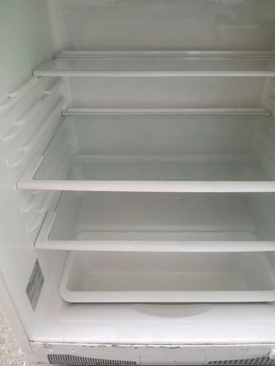 fridge - Image 4