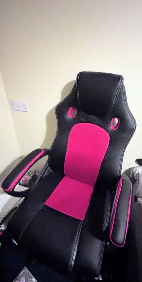 Office or gaming chair - Image 1