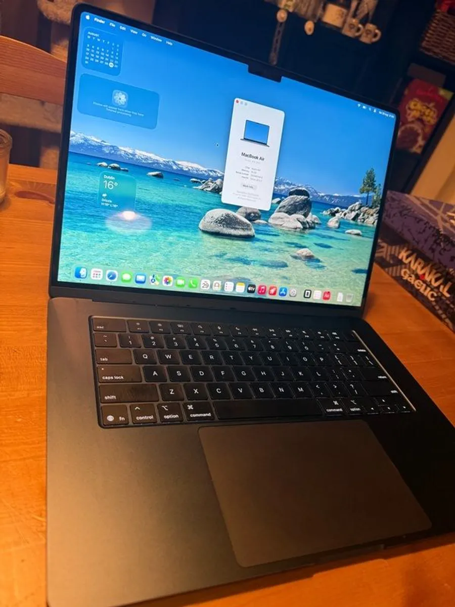 Macbook Air 2025 M4 15" - Image 4
