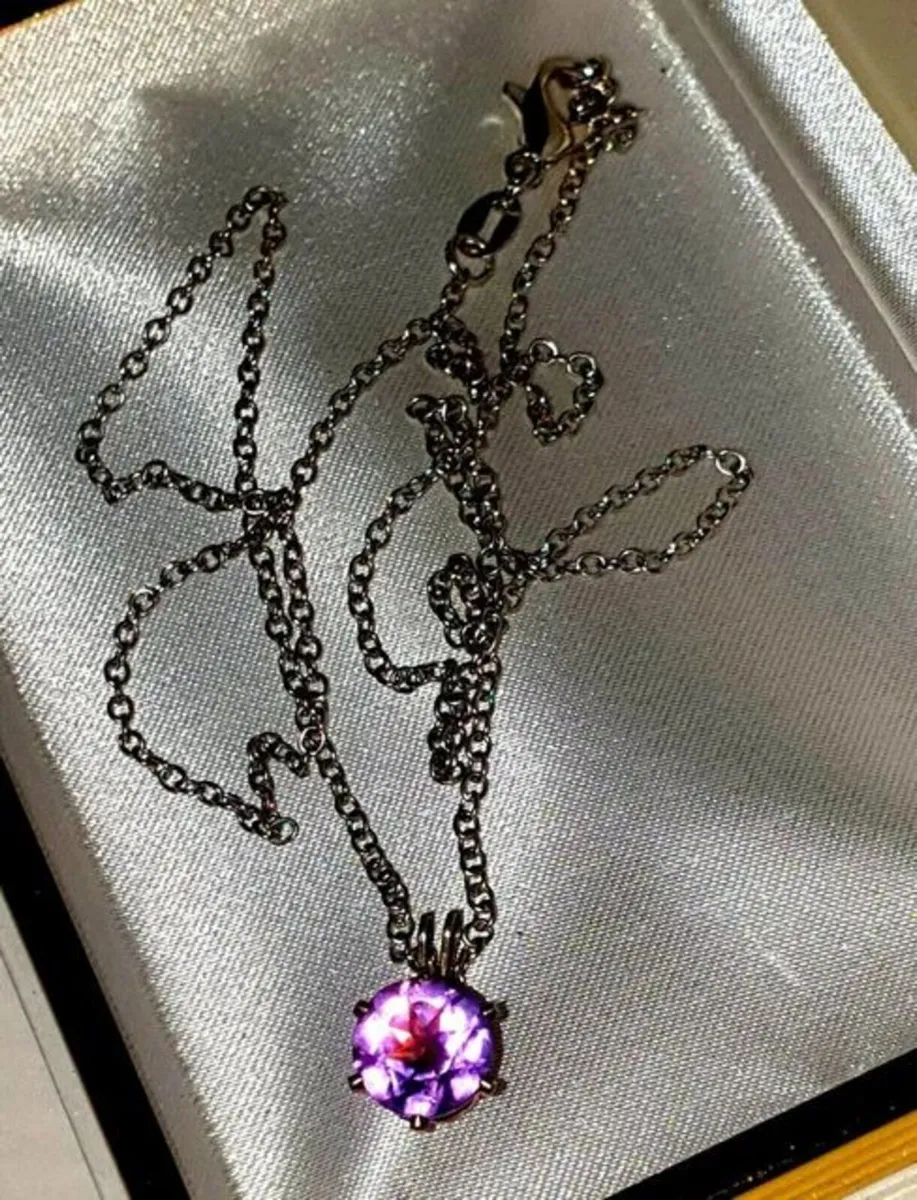 Pristine Hallmarked Silver 18" Chain with Amethyst - Image 3