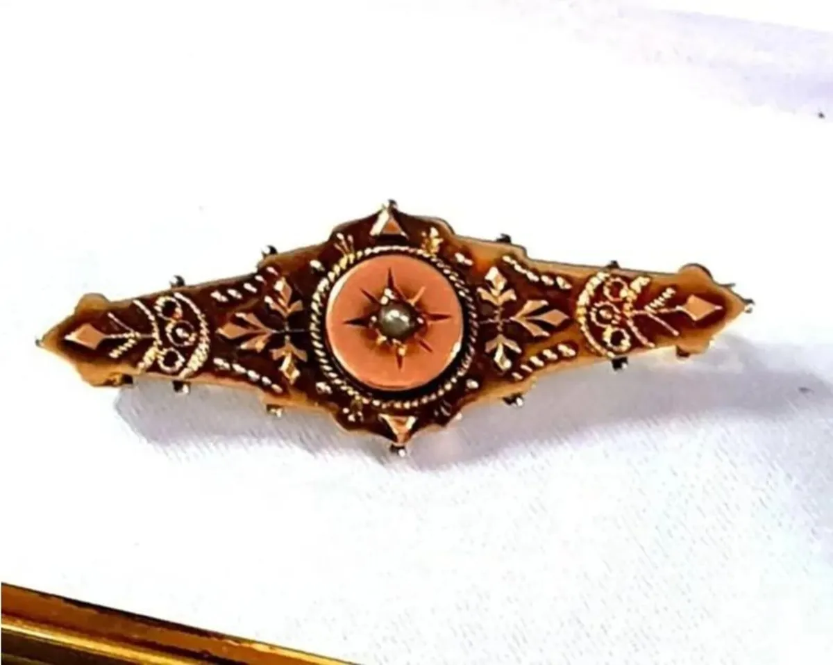 Vintage Hallmarked 9ct Gold Victorian Brooch - Image 1