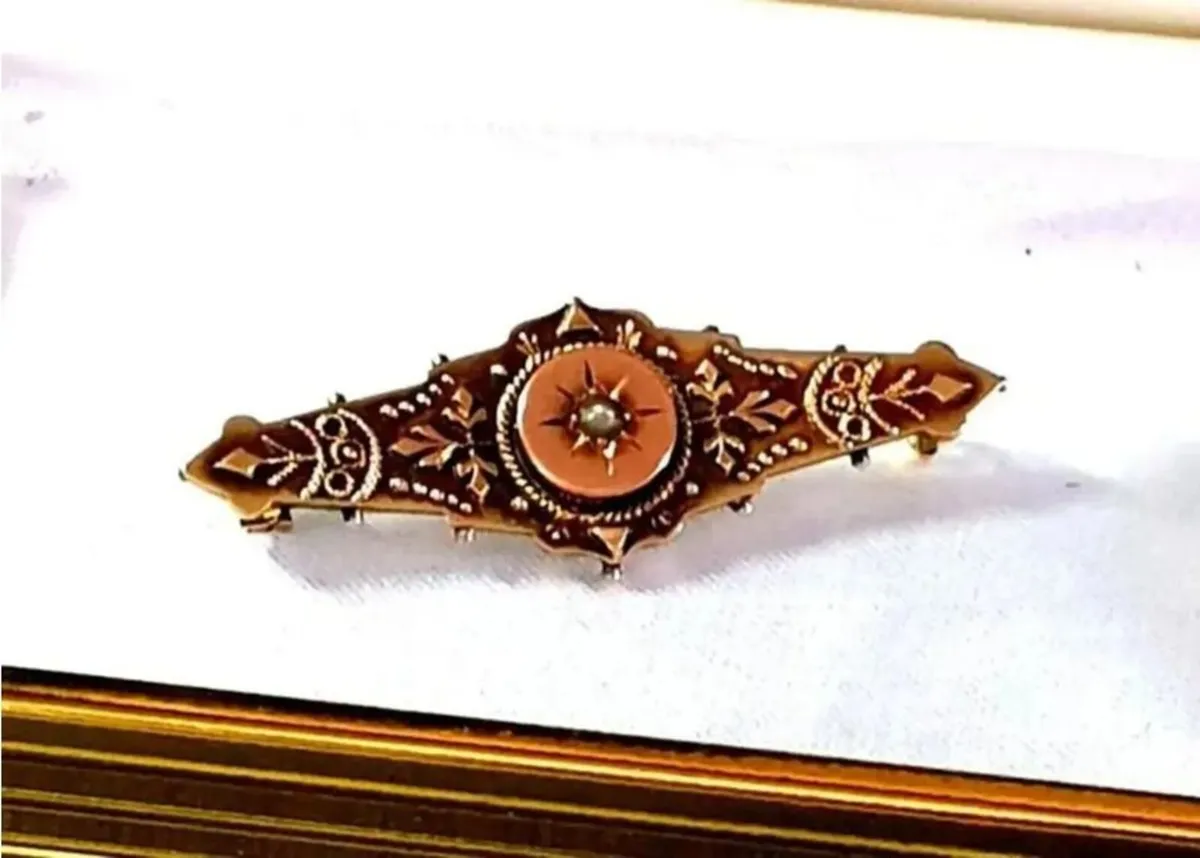 Vintage Hallmarked 9ct Gold Victorian Brooch - Image 2