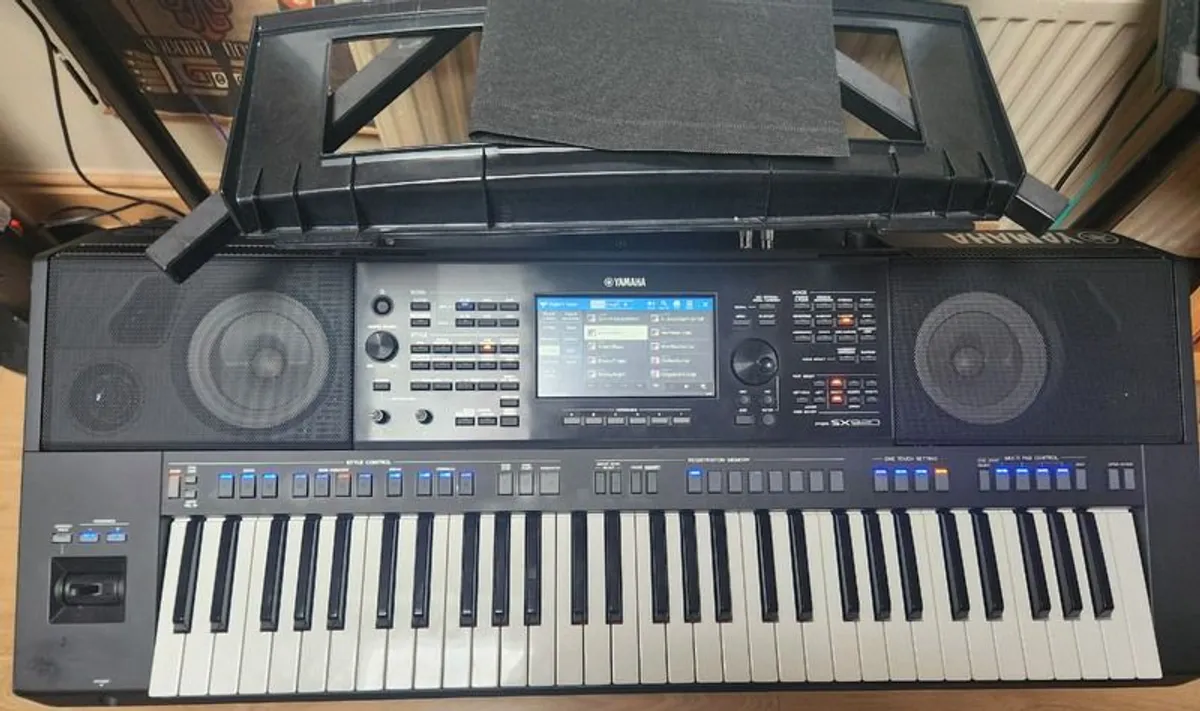 Yamaha Psr SX920 For Sale - Image 1