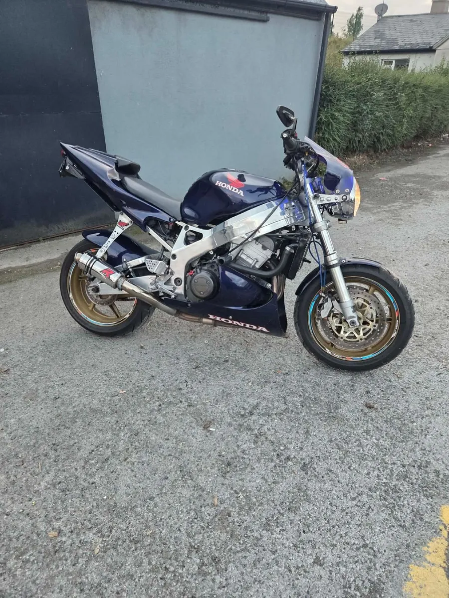 All for sale - Image 1
