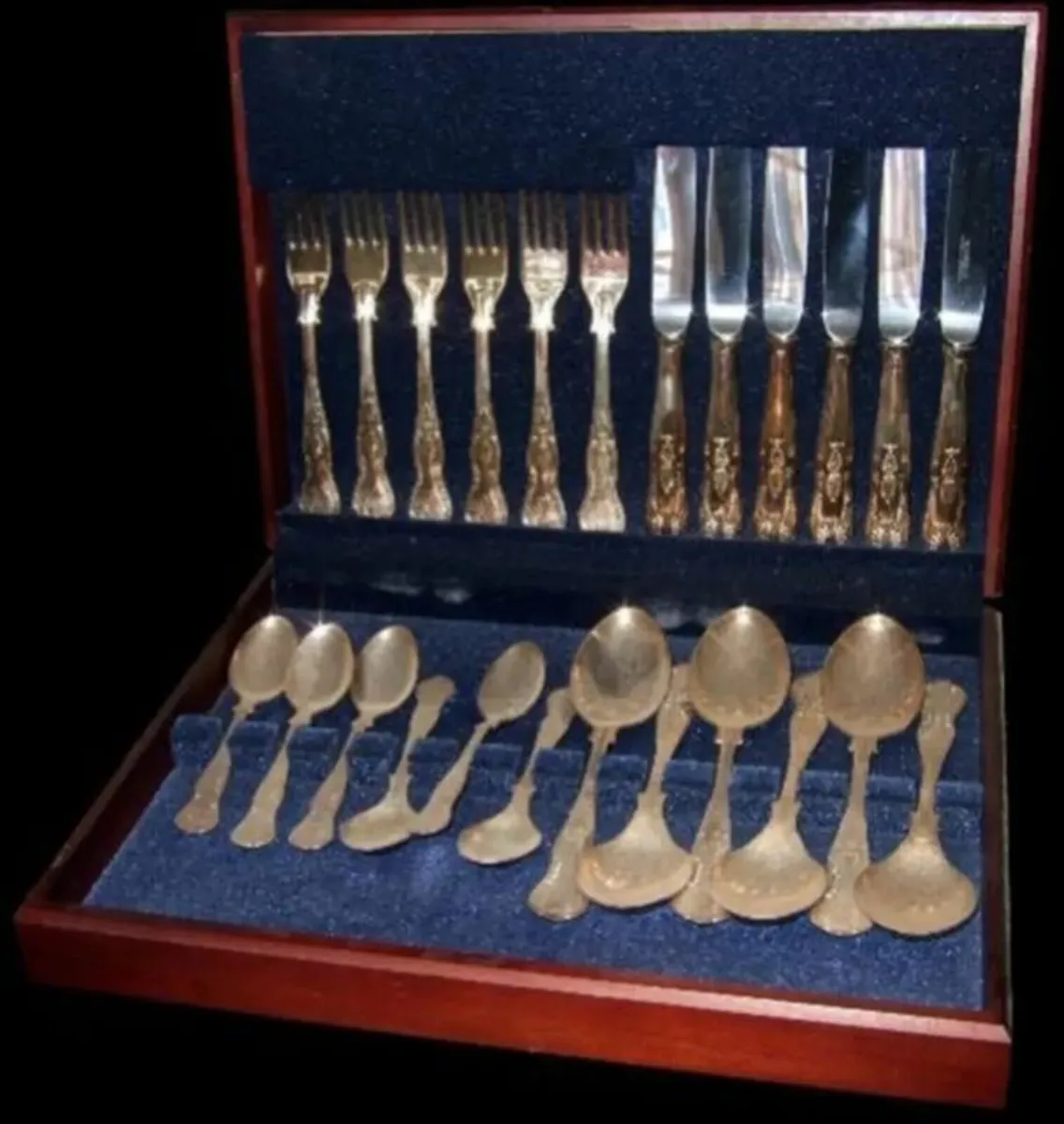 Unused Newbridge Silverware 24-Piece Cutlery Set - Image 1
