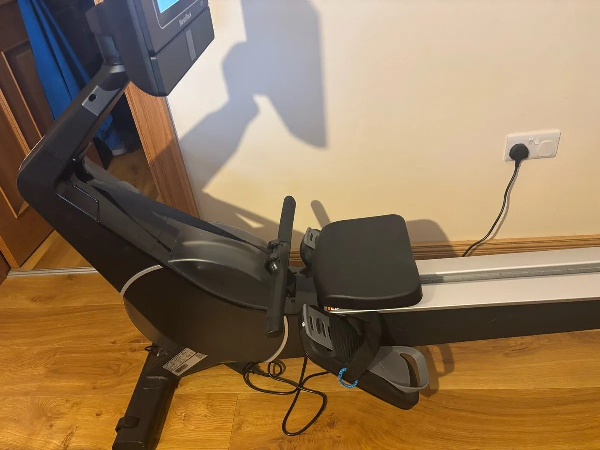 Nordic Track RW700 rower - Image 2