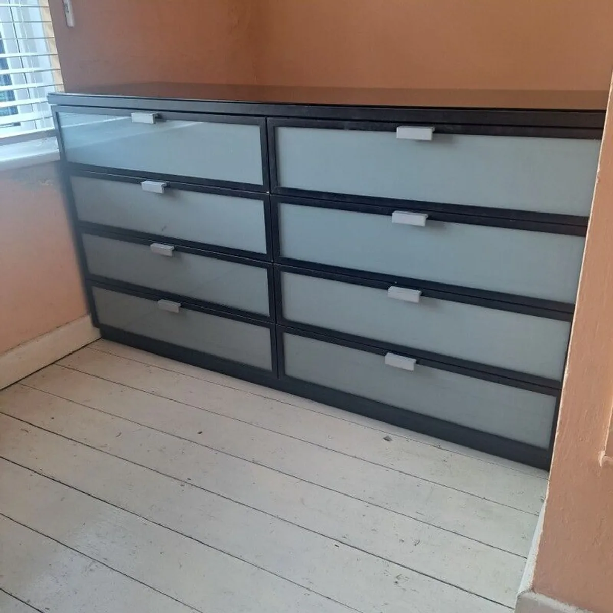8 drawer unit - Image 2