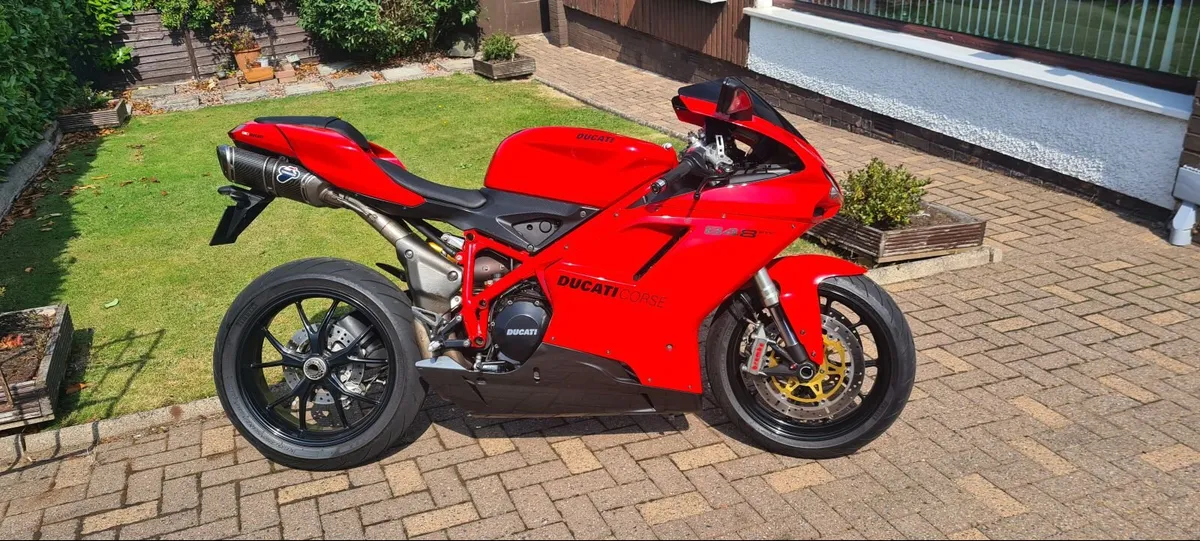 Ducati 848 evo - Image 1
