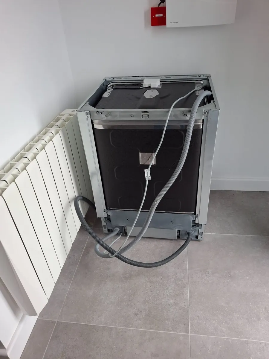 Electrolux fully integrated dishwasher - Image 3