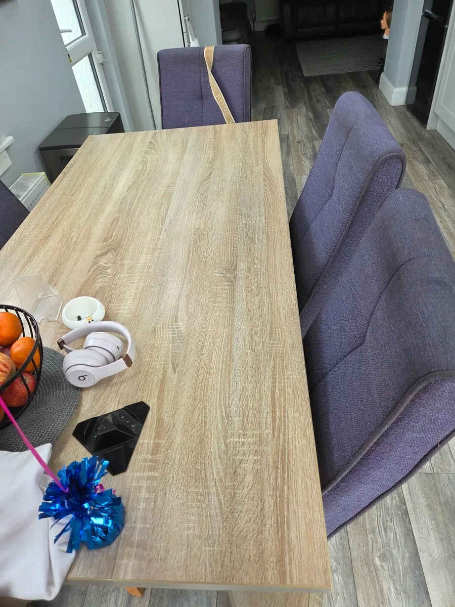 Dining table - Image 2