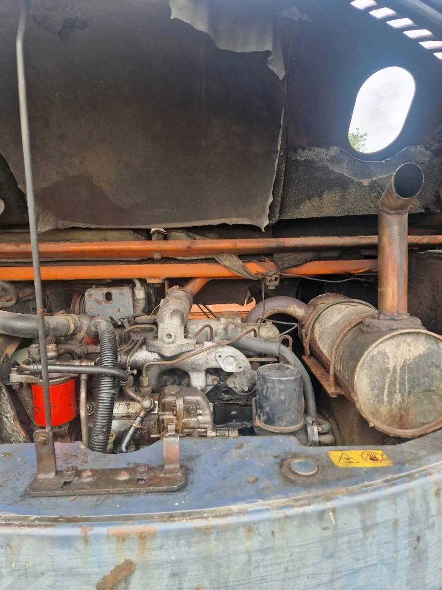 Hitachi 75 - Image 4