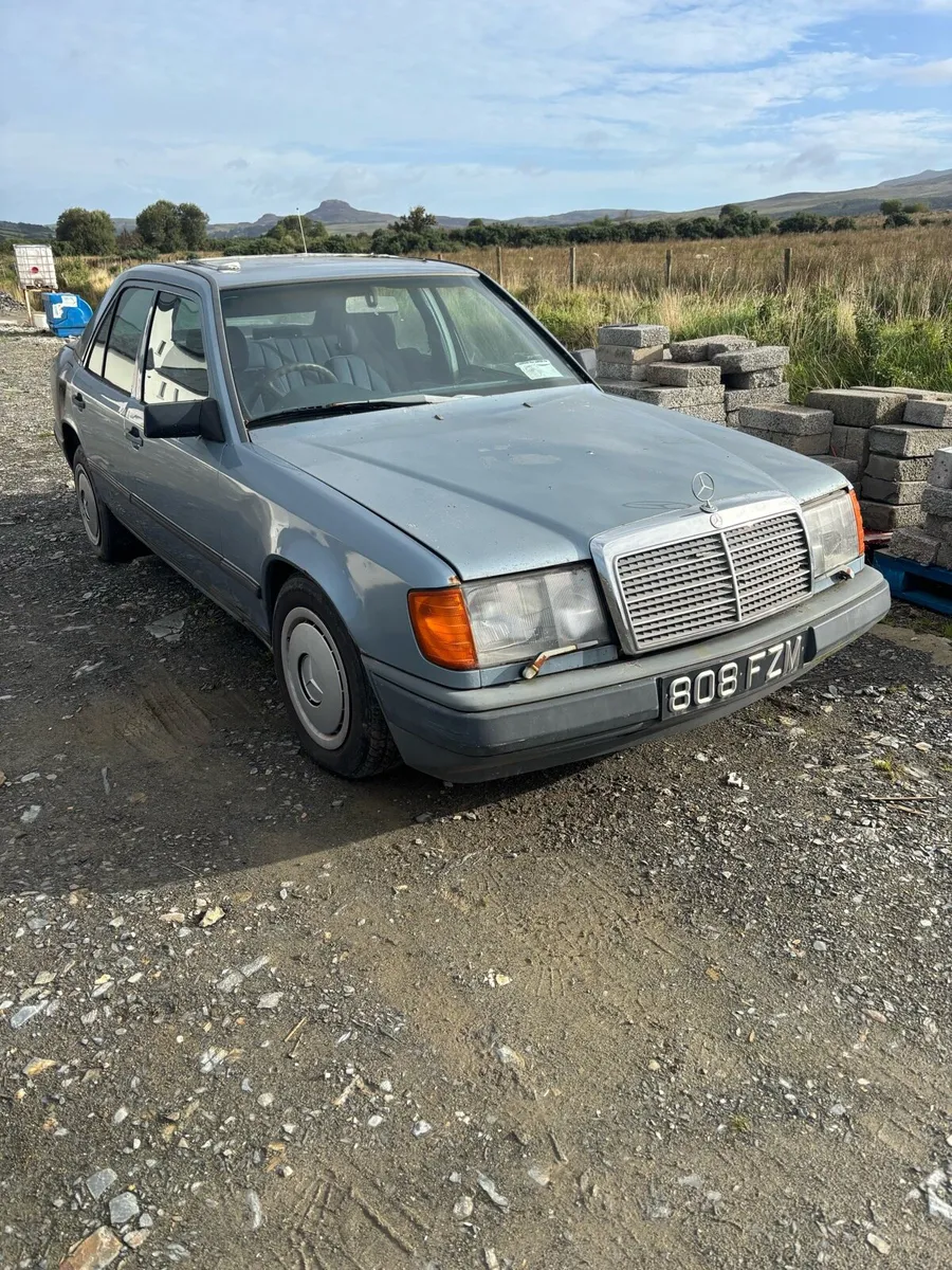 Mercedes 300e - Image 1